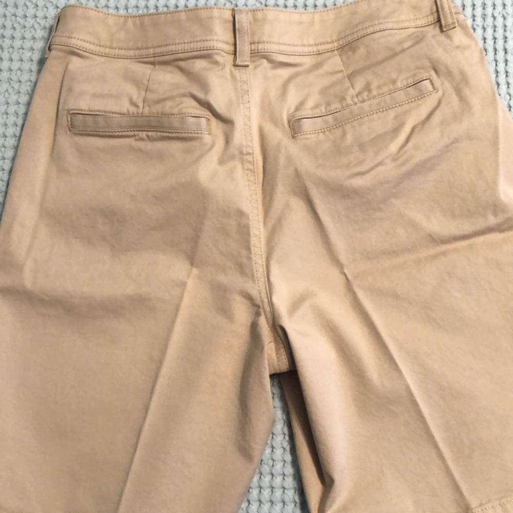 Ladies LL Bean twill shorts - Picture 4 of 5